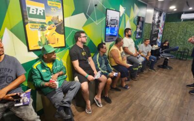 Casa Siga Bem passa por três unidades da Rede Pelanda e leva saúde, bem-estar e serviços gratuitos a centenas de pessoas no Paraná